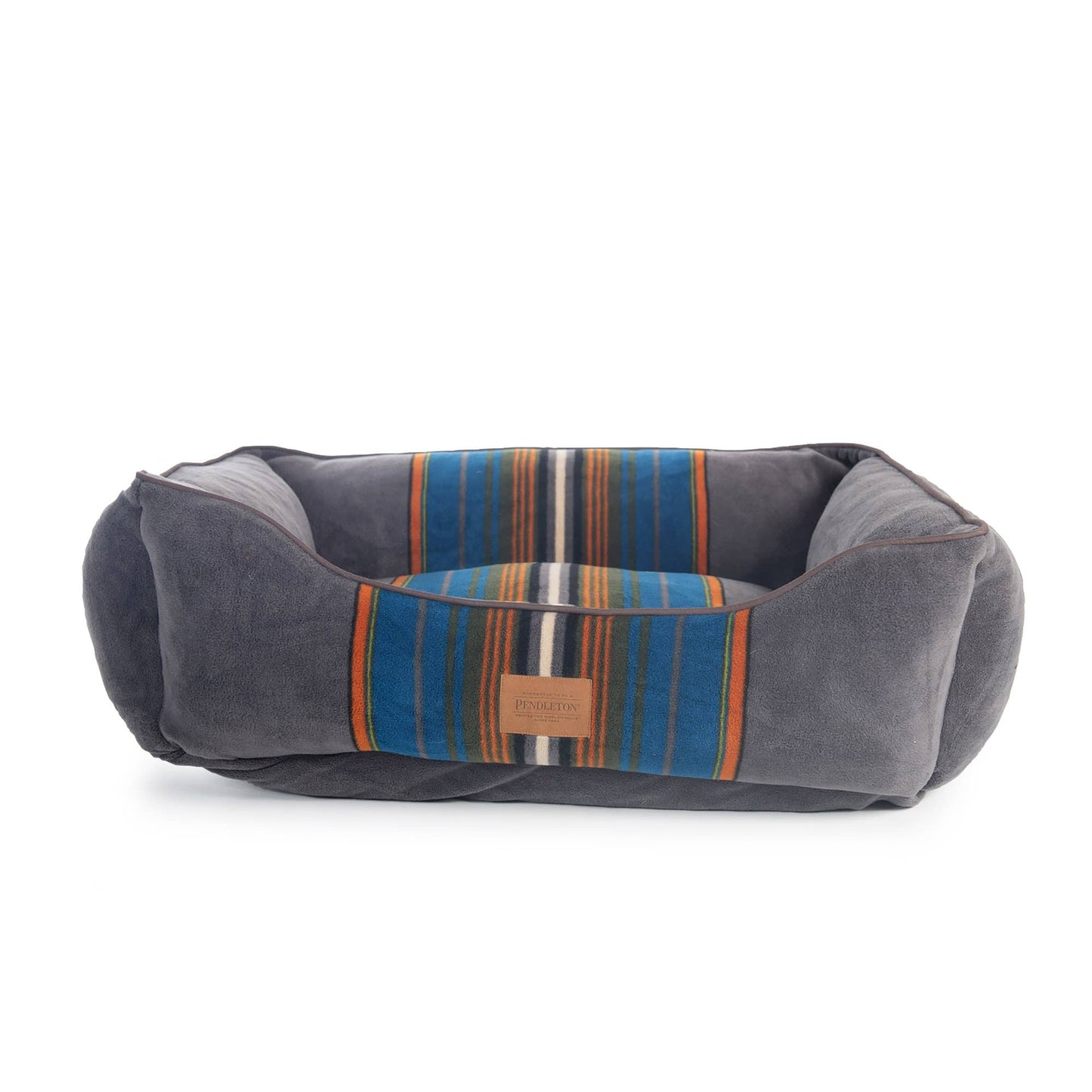 A spacious and comfortable pet bed from Pendleton's National Park collection, designed in an extra-large size for larger pets. The bed features a cozy, plush interior with a durable fabric exterior showcasing a beautiful, nature-inspired pattern. The Kuddler design offers ample support and comfort, making it the perfect resting place for your pet, while the stylish print adds a touch of outdoor-inspired charm to your home.